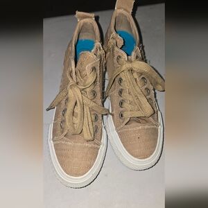 Blowfish Kids Tan Canvas Lace-Up Sneakers with White Soles